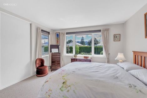 Photo of property in 4 Stonebridge Lane, Oxford, 7430