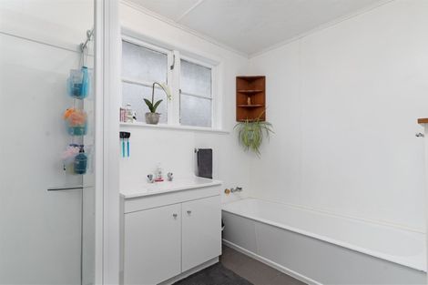 Photo of property in 121 Dixon Street, Masterton, 5810