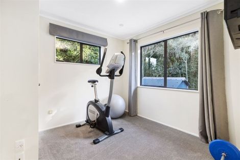 Photo of property in 22 Shackle Lane, Whitby, Porirua, 5024