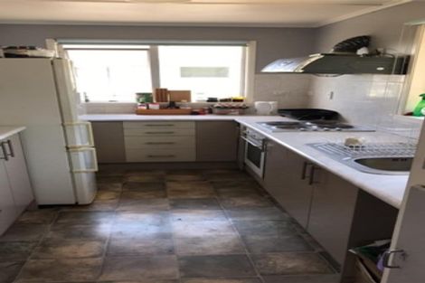 Photo of property in 1 Marlene Avenue, Te Atatu South, Auckland, 0610