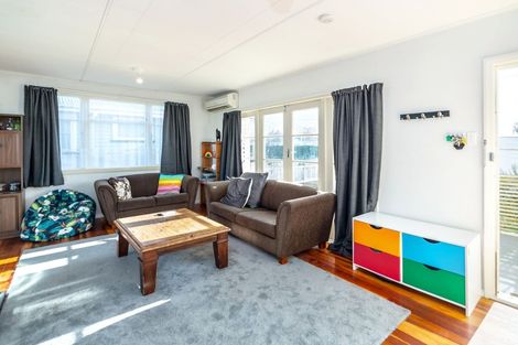 Photo of property in 17 Costley Street, Carterton, 5713