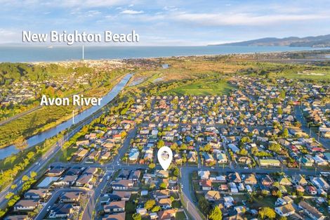 Photo of property in 19 Brockenhurst Street, Aranui, Christchurch, 8061