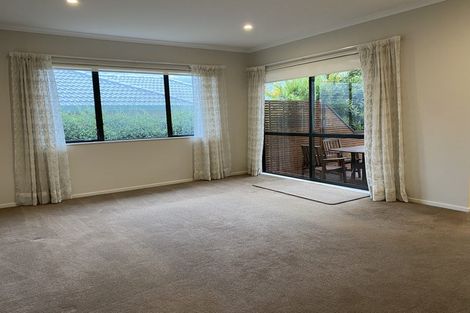 Photo of property in 1/28 Bernie Edwards Place, Botany Downs, Auckland, 2010