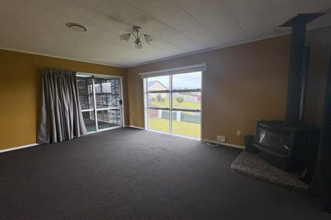 Photo of property in 27 Wairoa Place, Tokoroa, 3420