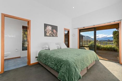 Photo of property in 32 Sarahs Hill, Hahei, Whitianga, 3591