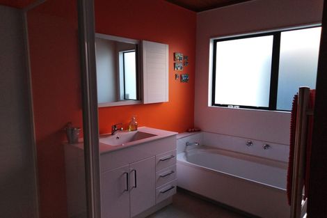 Photo of property in 22 Satara Crescent, Khandallah, Wellington, 6035