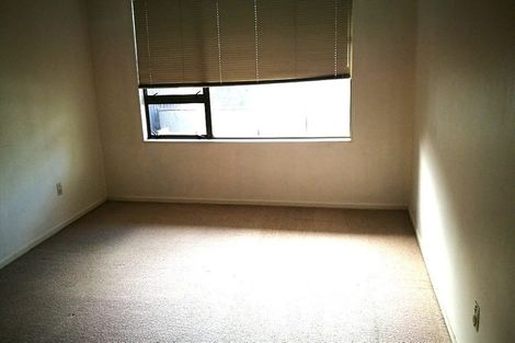 Photo of property in 2/1 Chevis Place, Pakuranga, Auckland, 2010