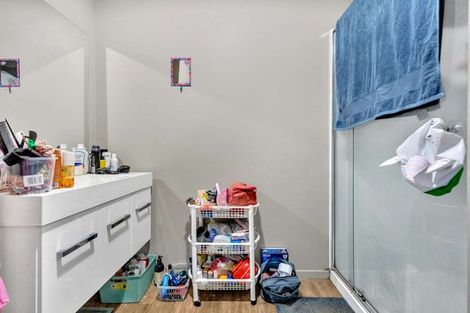 Photo of property in 108u4 Old Farm Road, Hamilton East, Hamilton, 3216