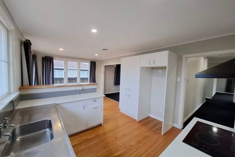 Photo of property in 1/9 Tarahua Road, Vogeltown, New Plymouth, 4310