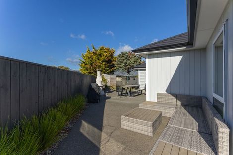 Photo of property in 155 Guildford Drive, Paraparaumu Beach, Paraparaumu, 5032