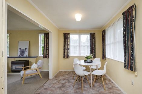 Photo of property in 73 Ruamahanga Crescent, Terrace End, Palmerston North, 4410