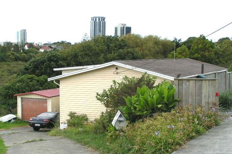 Photo of property in 2 Francis Street, Hauraki, Auckland, 0622