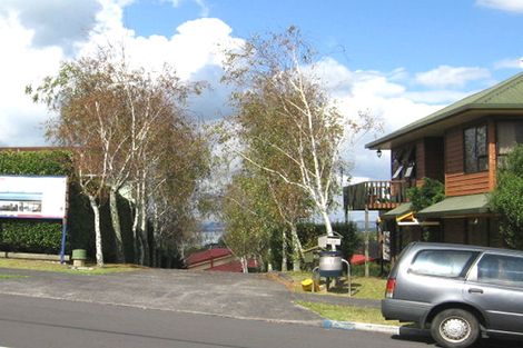 Photo of property in 187 West Harbour Drive, West Harbour, Auckland, 0618