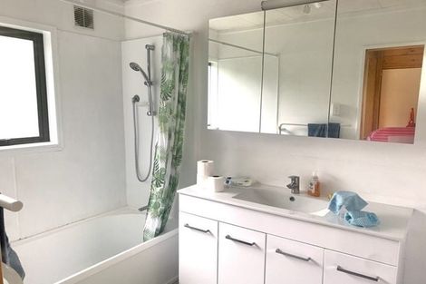 Photo of property in 2/19 Ayr Road, Pakuranga, Auckland, 2010