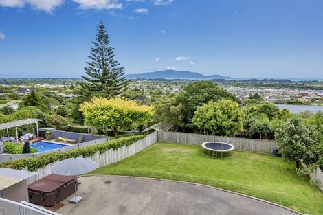 Photo of property in 48 Kotare Street, Waikanae, 5036