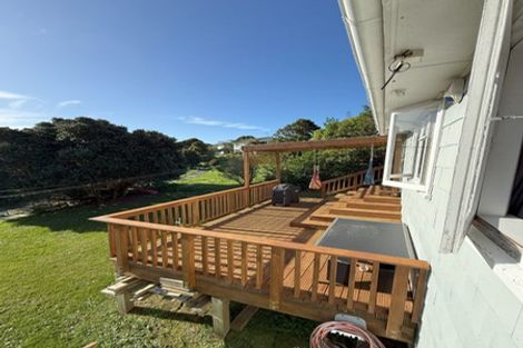 Photo of property in 6 Gloucester Street, Cannons Creek, Porirua, 5024