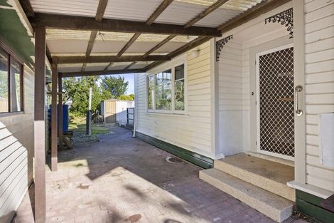 Photo of property in 14 Waihi Road, Hawera, 4610