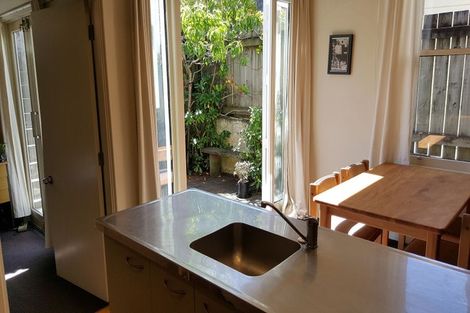 Photo of property in 102 Wallace Street, Mount Cook, Wellington, 6021