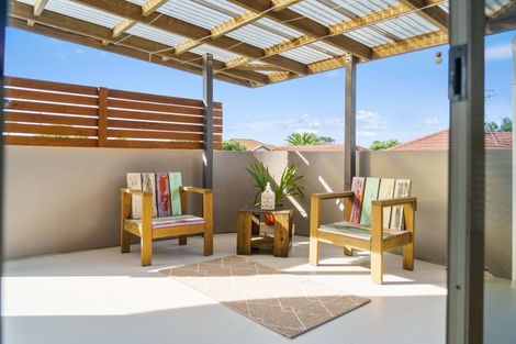 Photo of property in 15 Seychelles Drive, Papamoa Beach, Papamoa, 3118