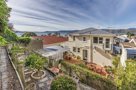 Photo of property in 26 Ferry Street, Seatoun, Wellington, 6022