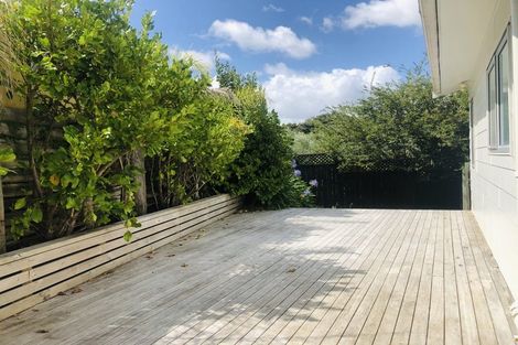 Photo of property in 1/14 Gillan Place, Bayview, Auckland, 0629