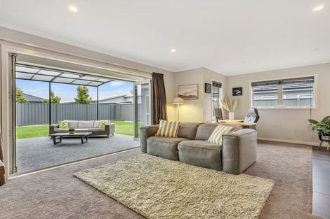Photo of property in 22 Kaituna Place, Te Awa, Napier, 4110