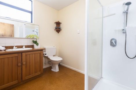 Photo of property in 49 Searells Road, Strowan, Christchurch, 8052