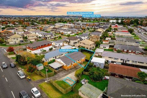 Photo of property in 2/102 Mcleod Road, Te Atatu South, Auckland, 0610