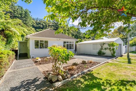 Photo of property in 126 Hine Road, Wainuiomata, Lower Hutt, 5014