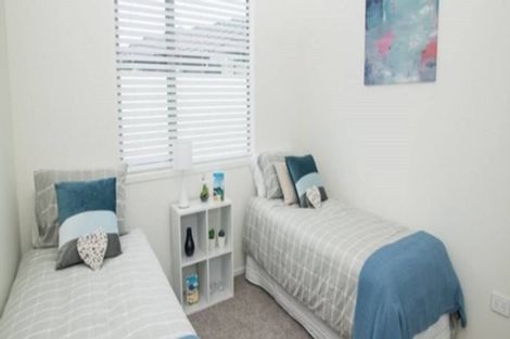 Photo of property in 16 Papaview Road, Papakura, 2110