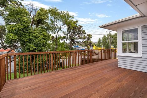 Photo of property in 1/2 Sunhaven Avenue, Glenfield, Auckland, 0629