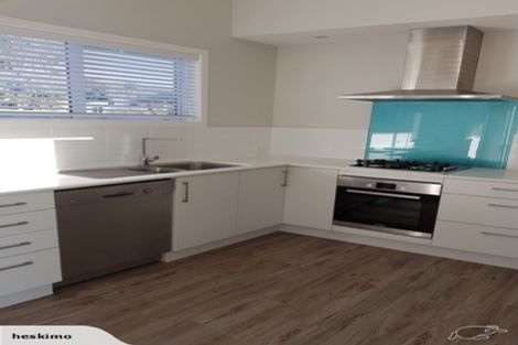 Photo of property in 136b Karewa Parade, Papamoa Beach, Papamoa, 3118