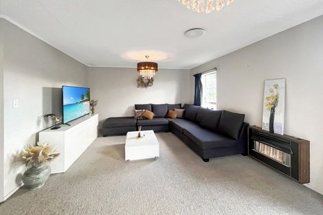 Photo of property in 31 Acacia Street, Kelvin Grove, Palmerston North, 4414