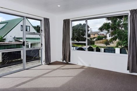 Photo of property in 106 Colwill Road, Massey, Auckland, 0614