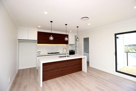 Photo of property in 17 Tautoru Avenue, Orewa, 0931