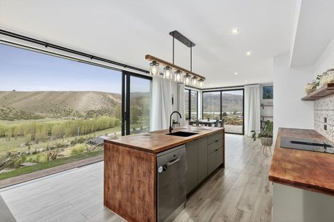 Photo of property in 2 Judare Drive, Lowburn, Cromwell, 9384