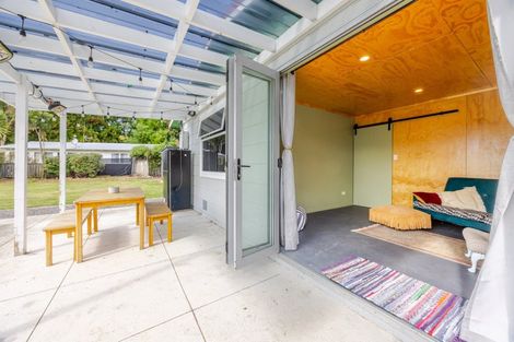 Photo of property in 243 State Highway 2, Clive, 4102