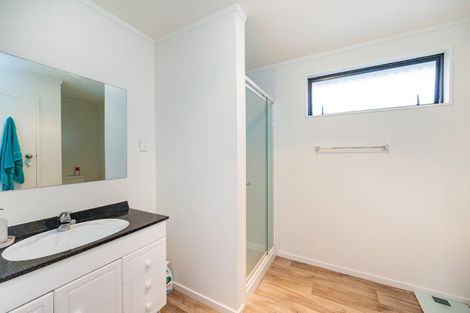Photo of property in 7 Hillgrove Place, Fitzherbert, Palmerston North, 4410