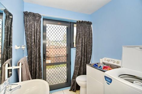 Photo of property in 1 Roche Avenue, Upper Riccarton, Christchurch, 8041