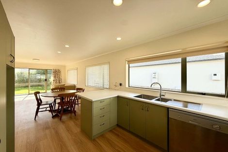 Photo of property in 21 Clemow Road, Fitzroy, New Plymouth, 4312
