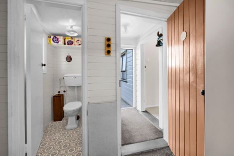 Photo of property in 158 Tasman Street, Opunake, 4616