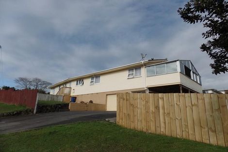 Photo of property in 14 Helena Street, Massey, Auckland, 0614