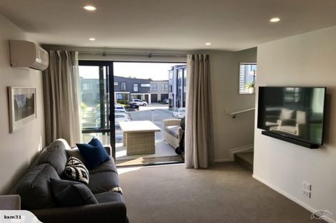 Photo of property in 9 Glenae Lane, Hobsonville, Auckland, 0618