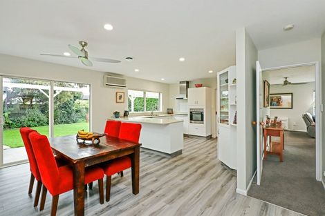 Photo of property in 8 Brompton Drive, Taradale, Napier, 4112