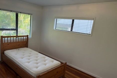 Photo of property in 1/28 Sandown Road, Rothesay Bay, Auckland, 0630