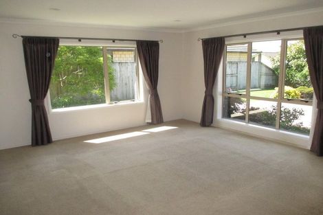 Photo of property in 27 Whitney Place, Rototuna North, Hamilton, 3210