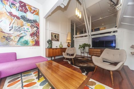 Photo of property in 64 Ranui Crescent, Khandallah, Wellington, 6035