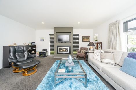 Photo of property in 3 Levi Place, Kelvin Grove, Palmerston North, 4414