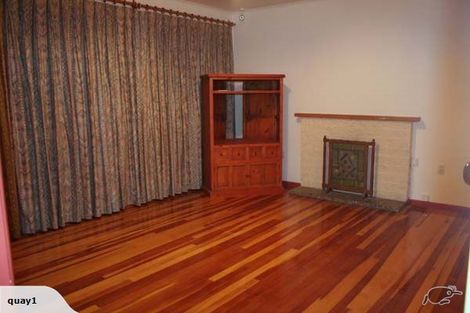 Photo of property in 25 Montreal Grove, Kingston, Wellington, 6021