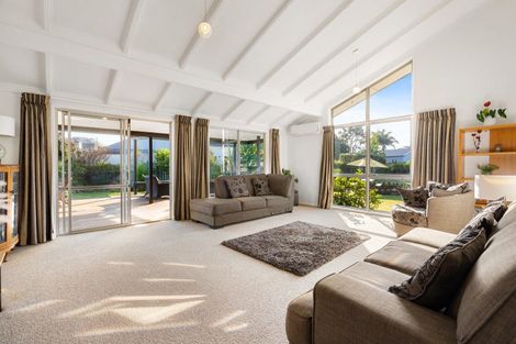 Photo of property in 11 Holyrood Street, Taradale, Napier, 4112